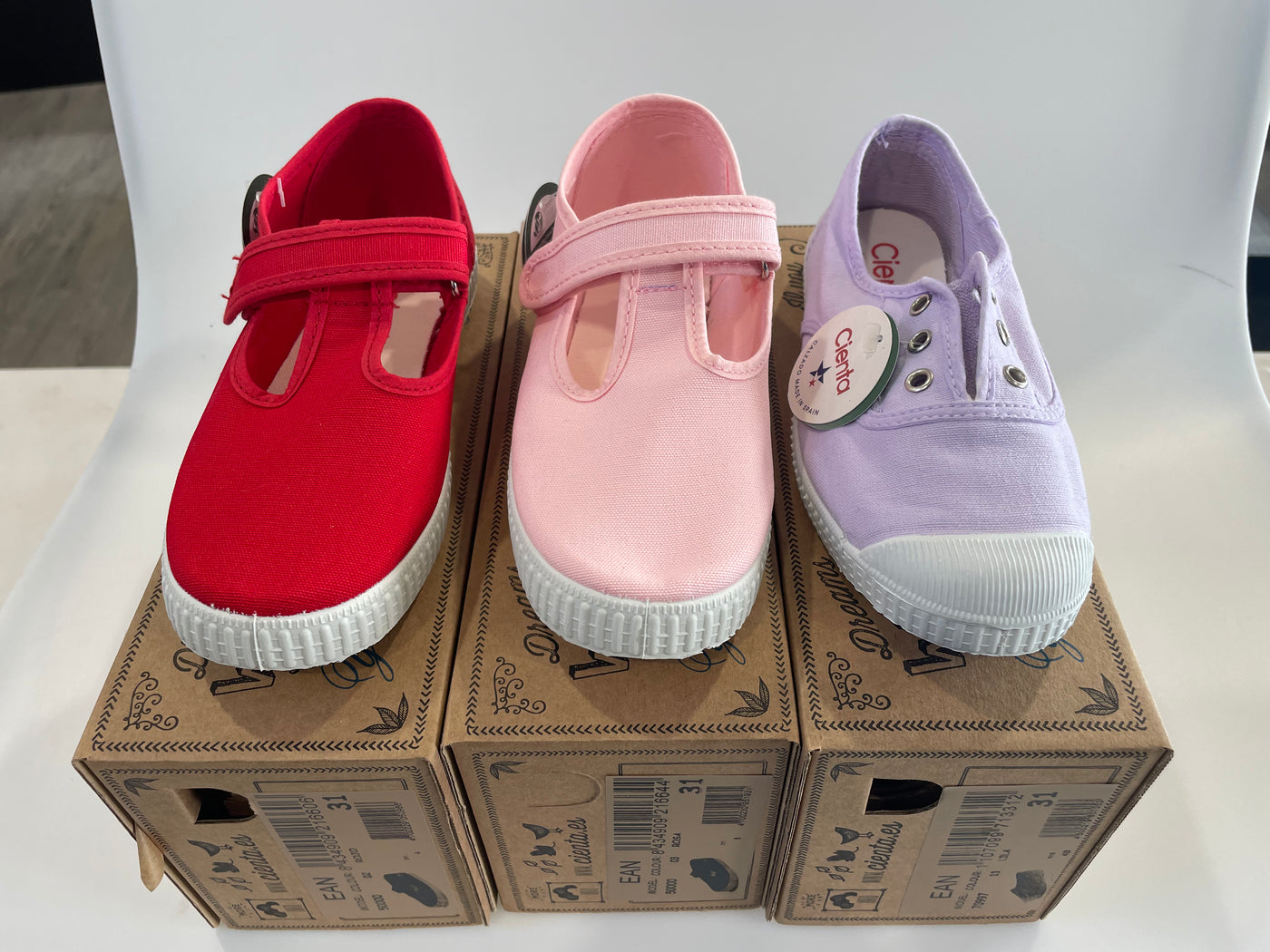 Mixed Samples 31 M EU/13 M US Little Kid