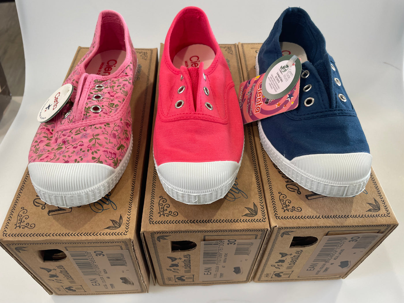 Mixed Samples 30 M EU/12 M US Little Kid